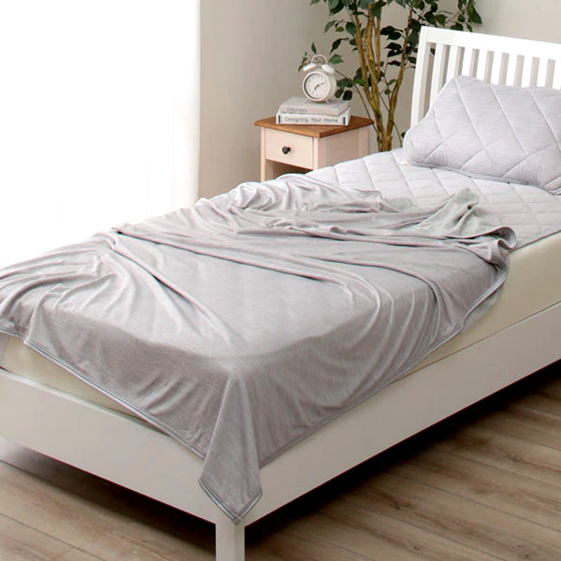 Breezy Dream - Lightweight Cooling Blanket